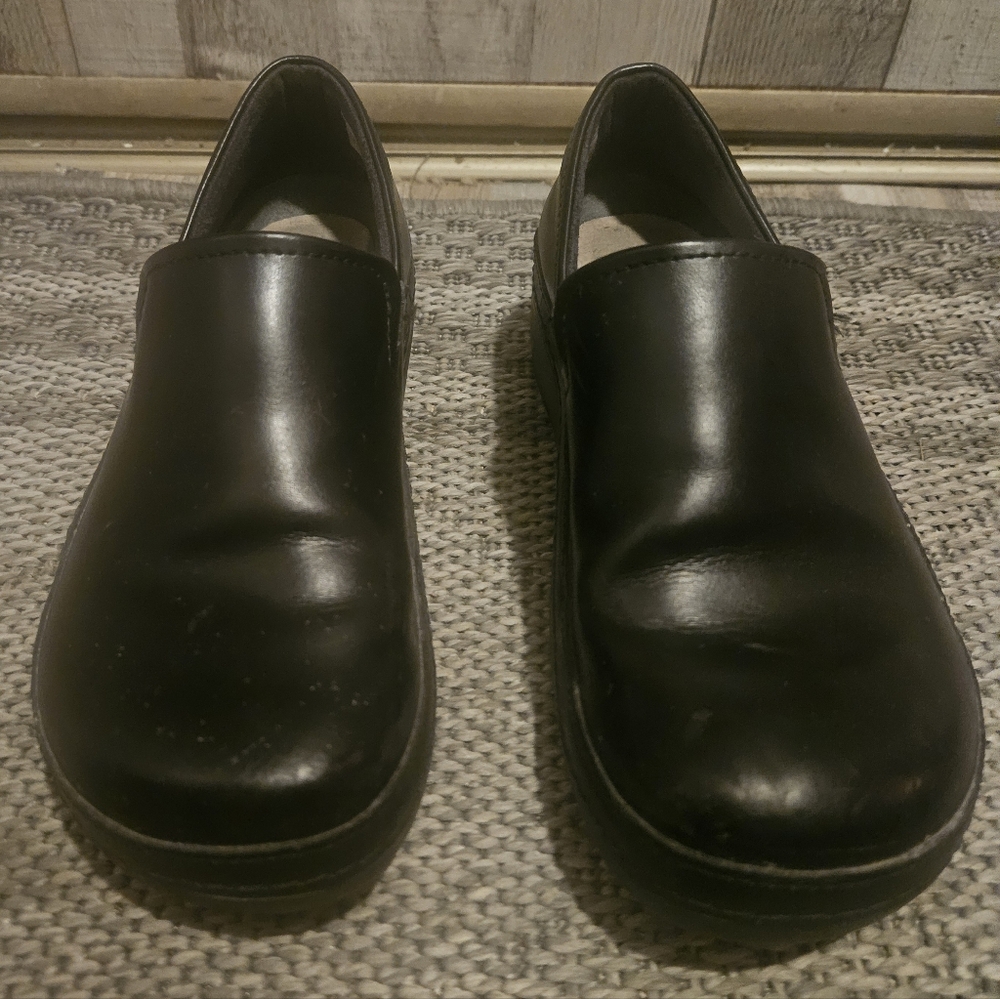 Timberland PRO Womens Newbury Alloy Safety Toe Industrial Casual Work Shoe. 7US